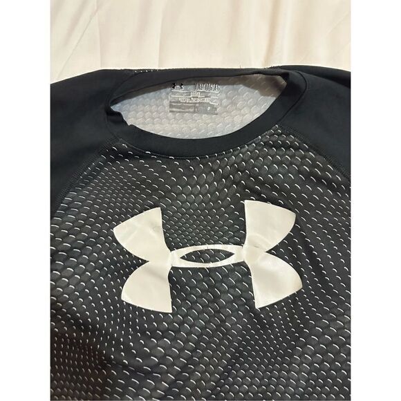 Under Armour boys T-shirt size YXL - Picture 2 of 2
